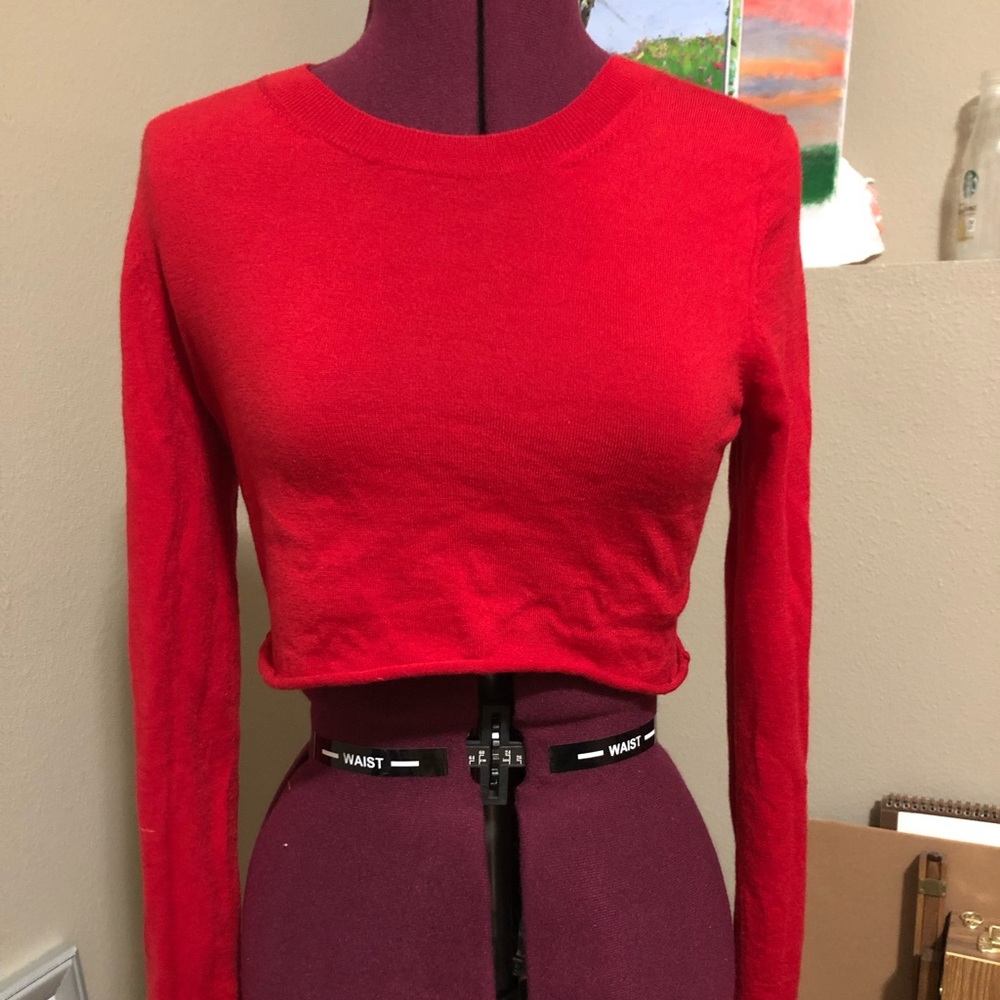 Red sweater crop top, banana republic, size small